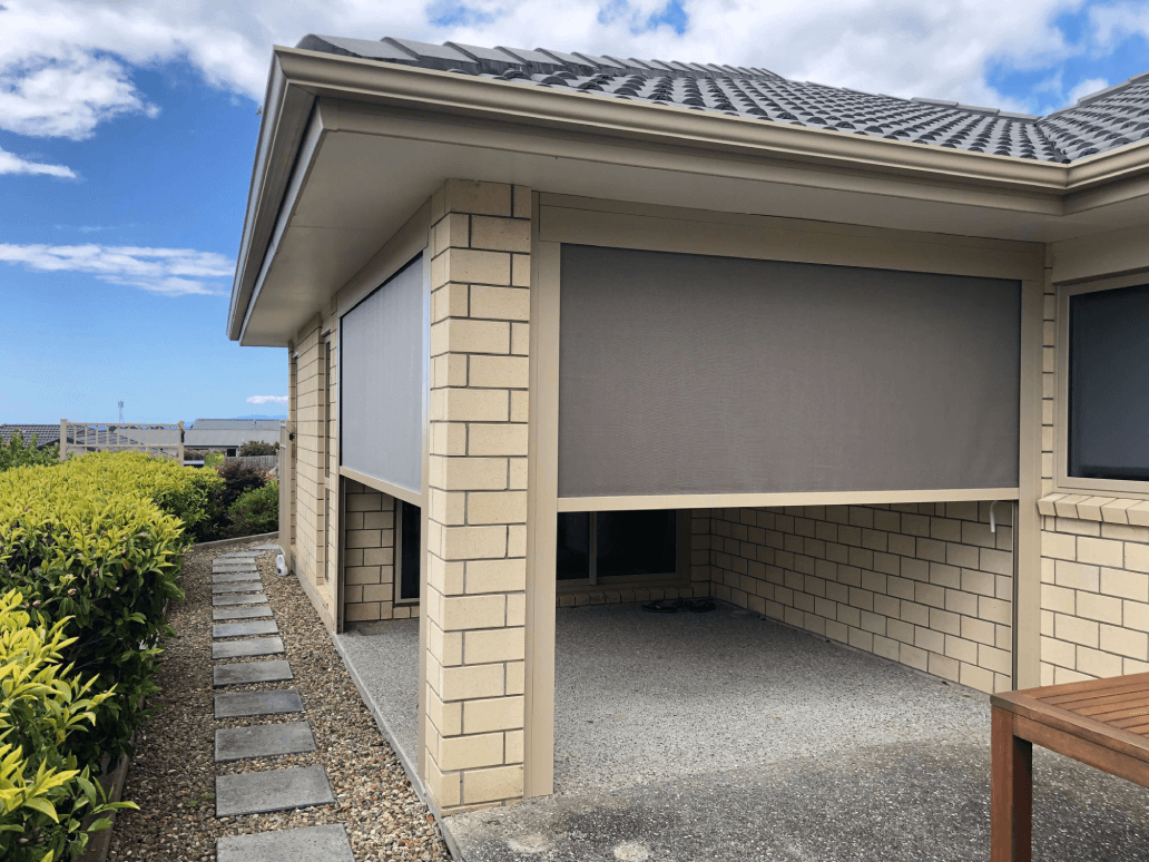 Outdoor Screens & Drop Down Blinds 2